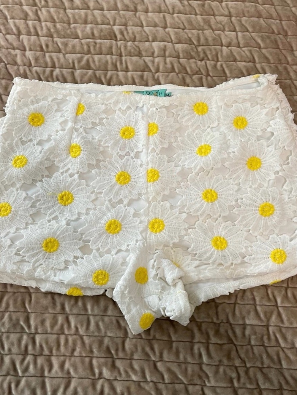 Daisy Lace White Women's Shorts - Picture 2 of 5
